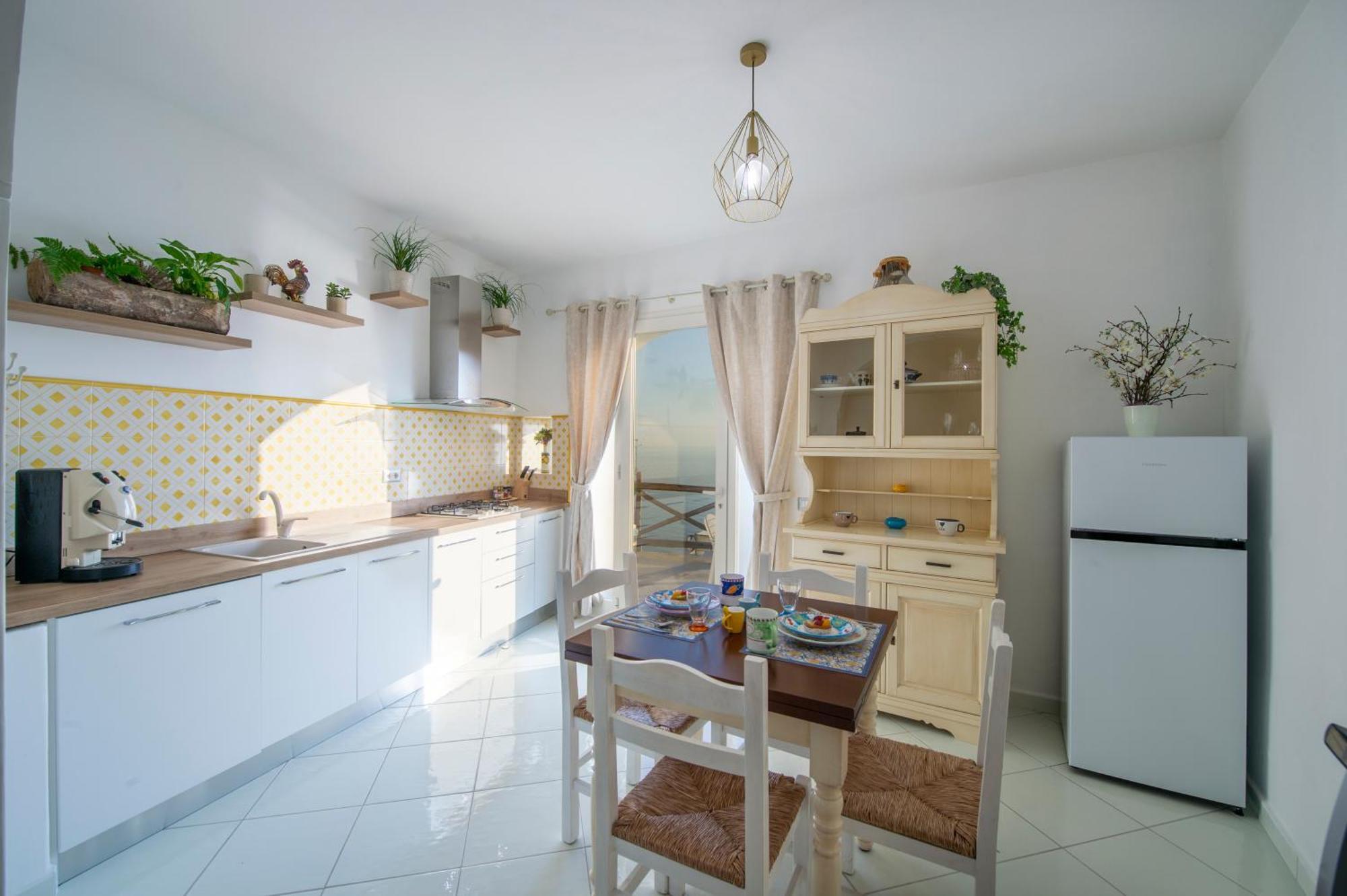 ポジターノAria Di Mare,Near Elevator, Few Steps, Parking, Gardenアパートメント エクステリア 写真